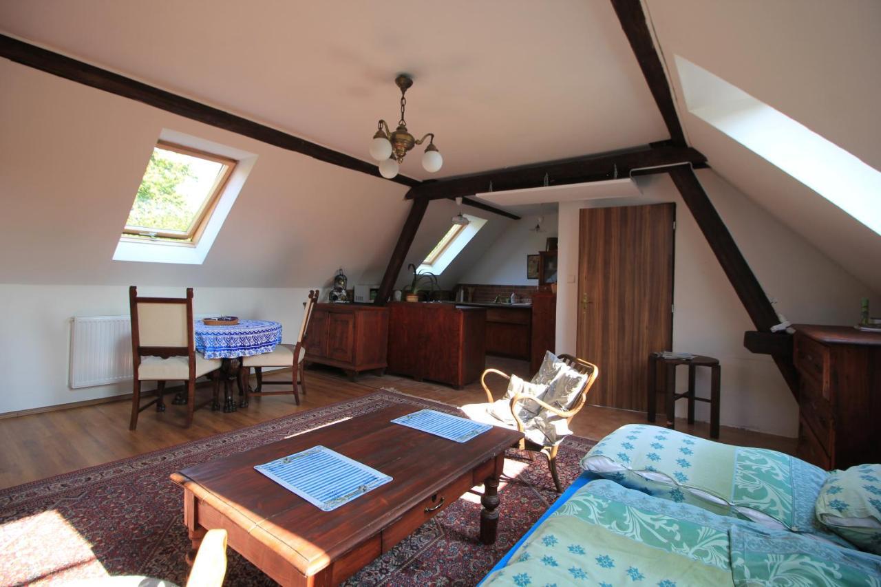 U Slunce Apartment Ostredek ภายนอก รูปภาพ